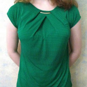 Emerald Green Liz Claiborne Necklace blouse size S